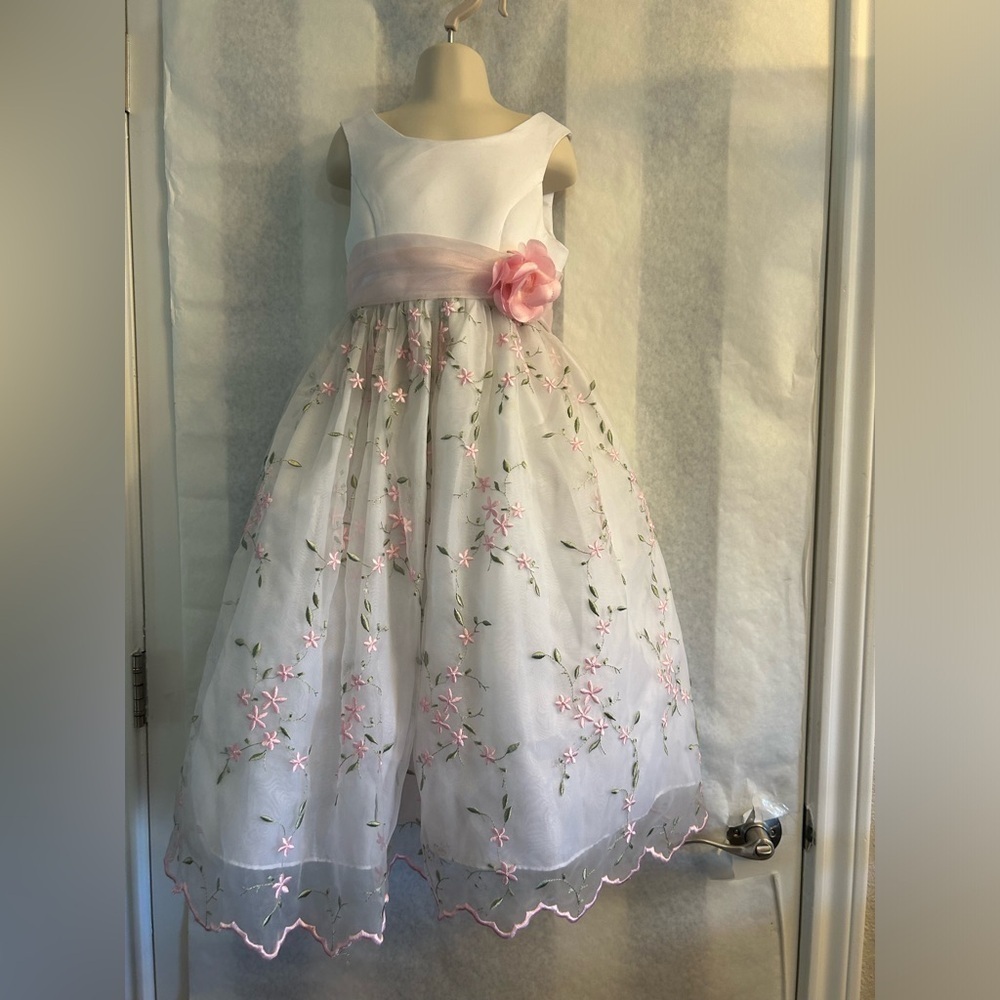 Children’s Concepts formal White & Pink embroidered Floral girls Dress Sz-6. W7